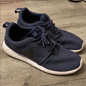 Nike Roshe Run navy men’s size 9 white 511881-405